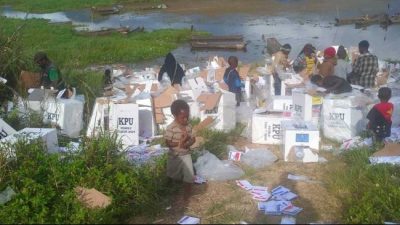 Kotak Suara Dibakar Massa, Begini Penjelasan KPU Papua Tengah