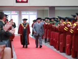 Wisuda 573 Mahasiswa Unhan, Menhan Prabowo: Indonesia Harus Kejar Penguasaan STEM