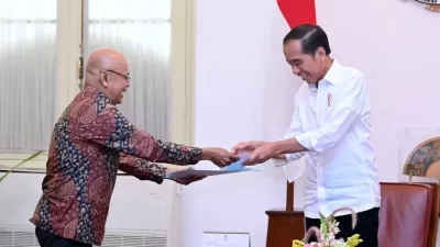 Presiden Jokowi ‘Nyoblos’ di TPS 10 Gambir