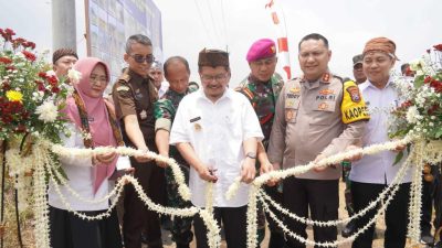 Resmikan Rekonstruksi Jalan Kabupaten, Pj Bupati Pasuruan Tekankan Pentingnya Pembangunan Berdampak