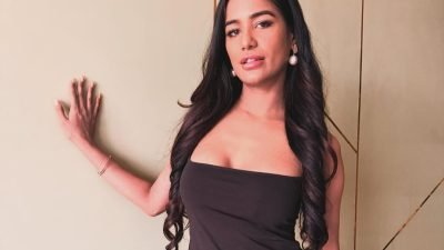 Artis Poonam Pandey Meninggal Dunia Sakit Kanker Serviks