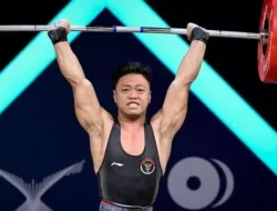 Rahmat Erwin Raih Tiga Emas di Kejuaraan Angkat Besi Asia 2024