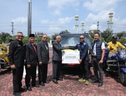 Inalum Serahkan Bentor-Mobil Pengangkut Sampah Kepada Pemkab Asahan