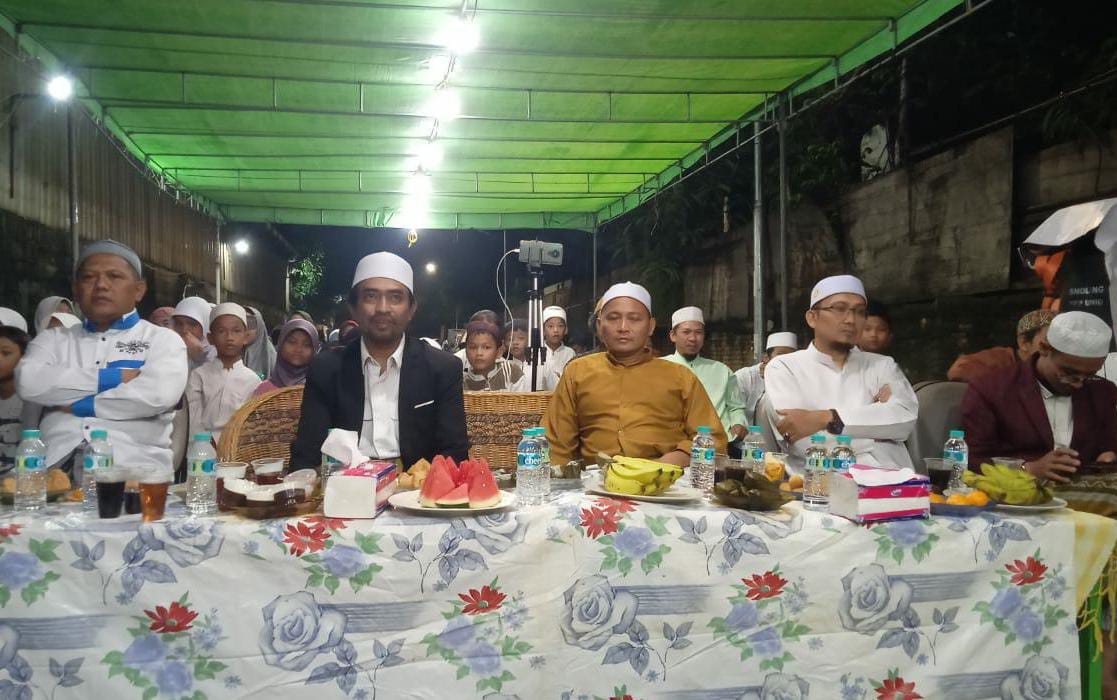 Menjelang masuknya bulan suci Ramadhan 1445 H, keluarga besar Mejelis Jam'ul Fawaid Pulo Kecil Sunter Jaya, menggelar "Haflah Akhirussanah".