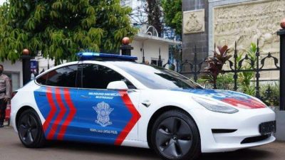 Viral, Jambret Bawa Kabur Mobil Patroli Polisi di Setiabudi