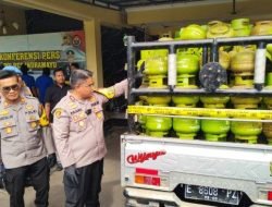 Polisi Grebek Pengoplosan Gas Elpiji Ilegal di Indramayu