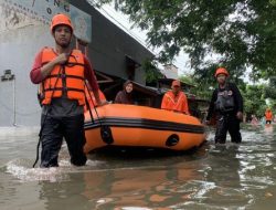 Akibat Luapan Ciliwung Sejumlah Wiayah di Jakarta Banjir