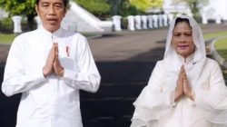 Gelar Open House, Jokowi Salami Masyarakat di Istana Negara