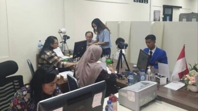 Membludak, Pemohon Paspor Serbu Layanan Hari Sabtu Imigrasi Denpasar 