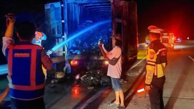 Kronologi Truk Ekspedisi Pengangkut Paket Terbakar di Ruas Tol Kartoharjo Magetan 