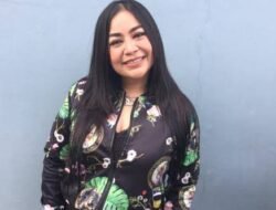 Serem, Rumah Anisa Bahar Dikirimi Belatung dan Pasir Hitam