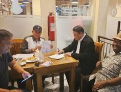 Eks Bupati Nabire Isaias Douw Siap Maju Pilgub Papua Tengah