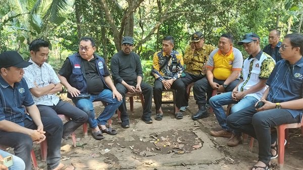 Peduli Lingkungan, JBS dan Pokja Konstituen Dewan Pers Banten-bersih Sungai