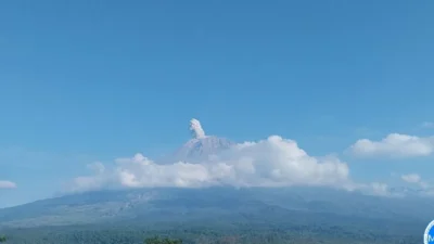 Gunung Semeru Meletus, Lontarkan Abu Vulkanik 900 Meter