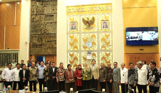 Komite II DPD RI memberikan catatan terkait RUU Tentang Perubahan Atas UU No. 5 Tahun 1990 Tentang KSDAHE di Gedung DPR RI, Jakarta, Kamis (13/6/2024). (Foto:DPD RI)