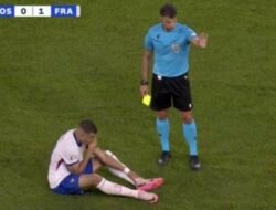 Prancis Menang 1-0 Lawan Austria, Mbappe Berlumuran Darah