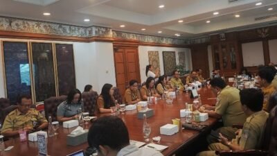 Rapat persiapan 'Busines Matching' dan 'Site Visit Bali Jagadhita Investment Forum 2024' di Kantor Perwakilan Bank Indonesia (BI), Senin (3/6/2024). (Foto: Kemenkumham Bali)