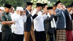 Momen Presiden Jokowi Shalat Idul Adha di Semarang. (Foto: Humas)