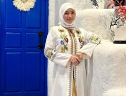 Amel Alvi Ingin Hijrah Usai Jalani Umrah 3 Kali