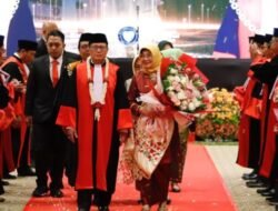 KMA RI Hadiri Purnabakti Ketua PT Surabaya Kresna Menon