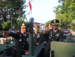 Kapolresta Pasuruan Diarak Kendaraan Rantis Pandur Oleh Kodim