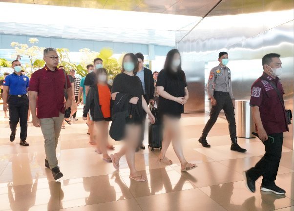 Terlibat Kejahatan Berat, Ditjen Imigrasi Deportasi dan Cekal 13 WNA Taiwan