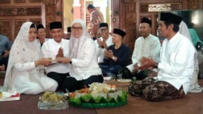 Resmikan Posko Kemenangan, Eisti-Gus Bad Targetkan 60 Persen di Pilkada Demak