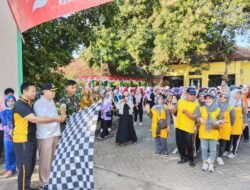 Babinsa Desa Susukanrejo Ajak Warga Ikuti Gerak Jalan Sehat