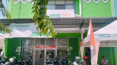 Dinilai Sepihak Tarik Kendaraan, Kantor JACCS MPM Madiun Digeruduk Massa