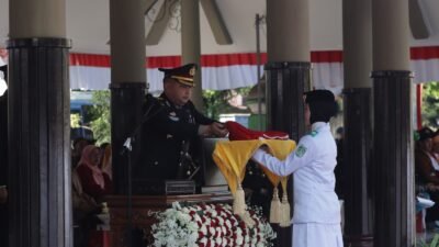 Upacara Penurunan Bendera