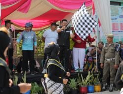 Plt Bupati Sidoarjo Resmikan Lomba Karnaval HUT RI ke-79