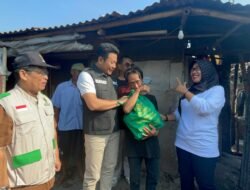 Langgeng Sudiyono Menangis Haru Disambangi Plt Bupati Sidoarjo Untuk Bedah Rumah