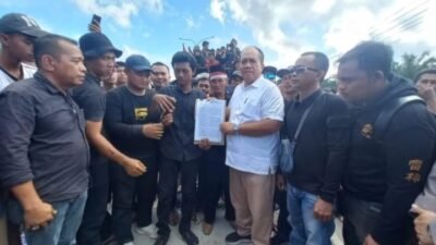 Wabup Asahan Janji Perbaiki Jalan Rusak Desa Gedangan