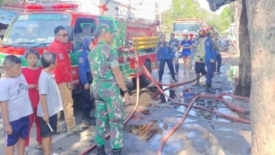 Koramil Kanigaran Bantu Pemadaman dan Pendataan Korban