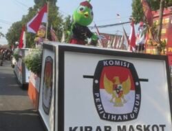 Ajak Masyarakat Sukseskan Pilkada 2024, KPU Kota Kediri Gelar Kirab Maskot