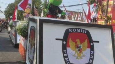 Ajak Masyarakat Sukseskan Pilkada 2024, KPU Kota Kediri Gelar Kirab Maskot 