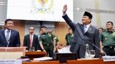 Prabowo Pamit dan Mohon Maaf Saat Raker Terakhir Bersama Komisi I DPR RI 