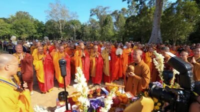 Sangha dari Mancanegara Berdoa Bersama di Indonesia untuk Perdamaian Dunia