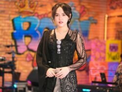 Happy Asmara Panik Tak Sengaja Makan Daging Babi Saat Live