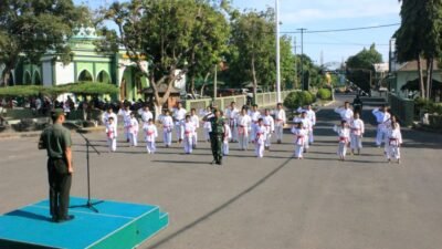 Ikuti Piala Panglima TNI, Dandim Lepas Kontingen Karate Kodim