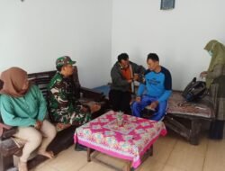 Dampingi Dinkes, Babinsa Cek Kondisi ODGJ di Desa Puncangsari