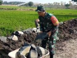 Babinsa Koramil Pohjentrek Bakti Sosial Pendampingan PKT di Pasuruan