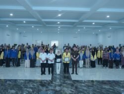 Pemkab Asahan Serahkan Beasiswa ke Mahasiswa Berprestasi