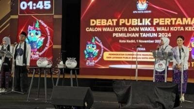 Dua Paslon Adu Program di Debat Perdana Pilkada Kota Kediri