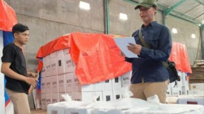 KPU Kota Kediri Setting Packing Logistik Pilkada 2024