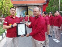 Kalapas Kerobokan Berikan Penghargaan Anugerah Karya Teladan kepada Pegawai Berprestasi 