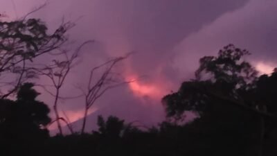 Abu Setinggi 10 Km Dimuntahkan, Gunung Lewotobi Laki-Laki Meletus Lagi