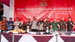 Kejari Jaktim Musnahkan Barang Bukti Perkara Inkrah