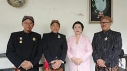 Humas PN Jakarta Selatan dan Jubir MA Mendapat Gelar Kehormatan dari Keraton Kasunanan Surakarta