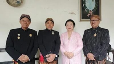 Humas PN Jakarta Selatan dan Jubir MA Mendapat Gelar Kehormatan dari Keraton Kasunanan Surakarta